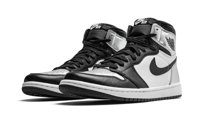 Air Jordan 1 Retro High OG Silver Toe