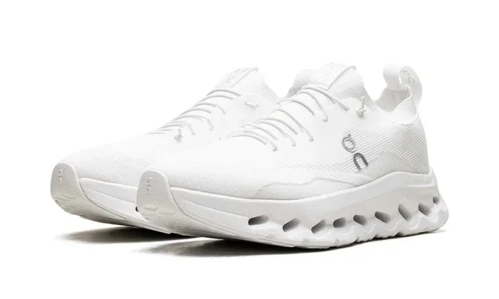 On Running Cloudtilt Loewe All White