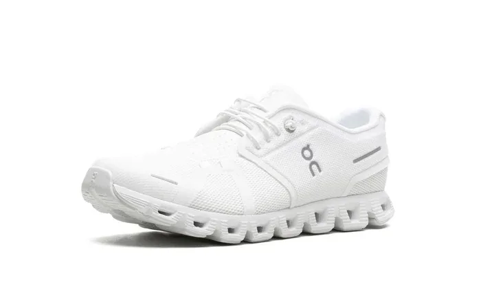 On Running Cloud 5 All White